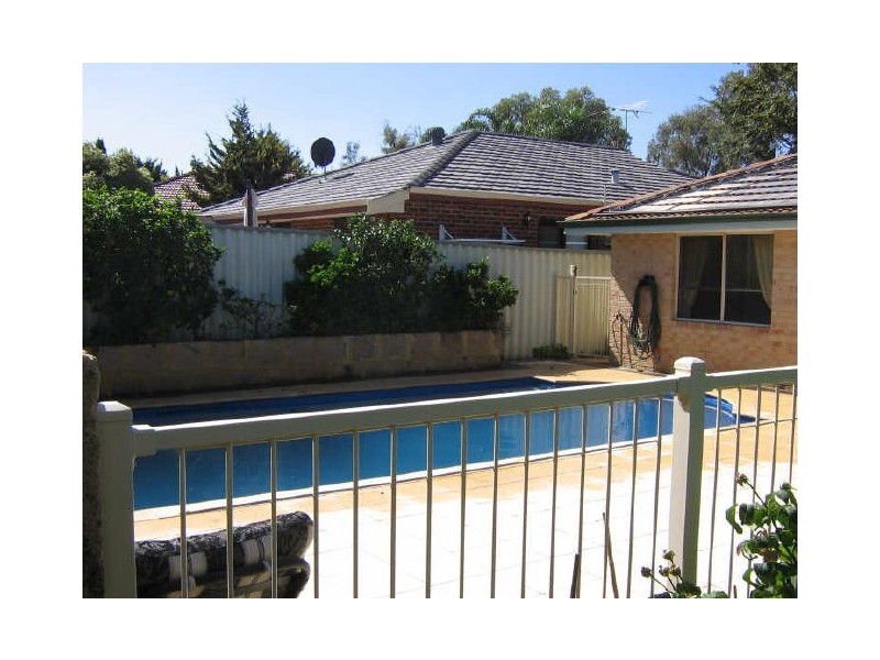 25 Golf Link Drive, Carramar NSW 2163