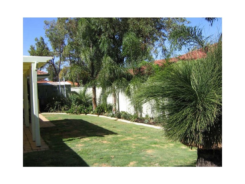 25 Golf Link Drive, Carramar NSW 2163