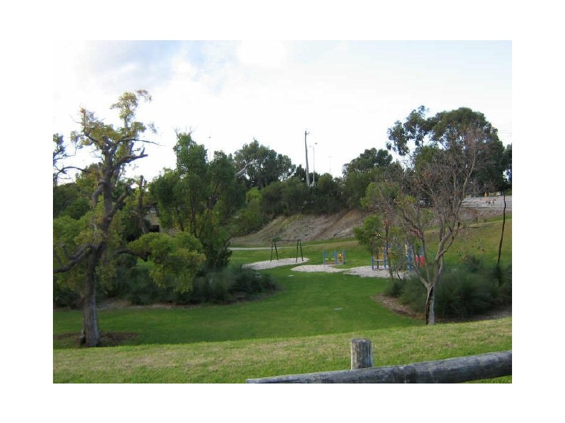 5 Serpentine Gardens, Clarkson WA 6030