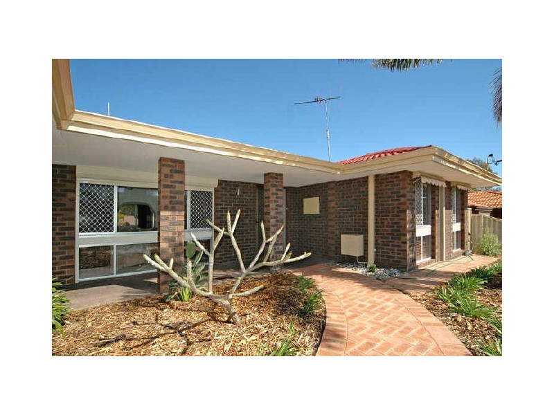 46 Macquarie Ave, Padbury WA 6025