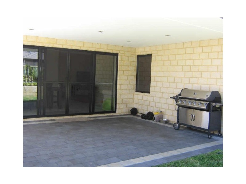 126 Ashley Road, Tapping WA 6065