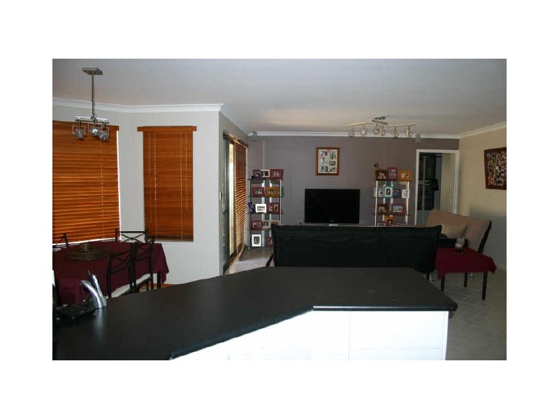 2  Van Gogh Road, Tapping WA 6065