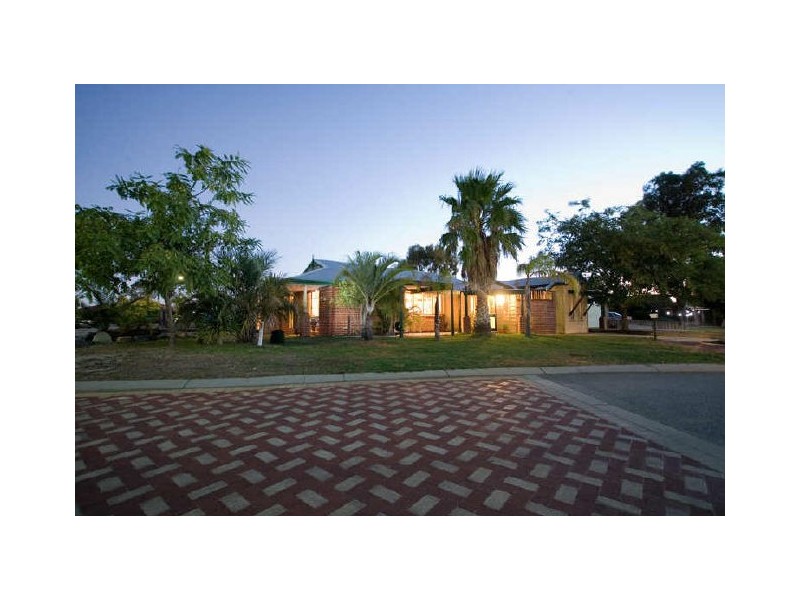 6 Pondana Mews, Ballajura WA 6066