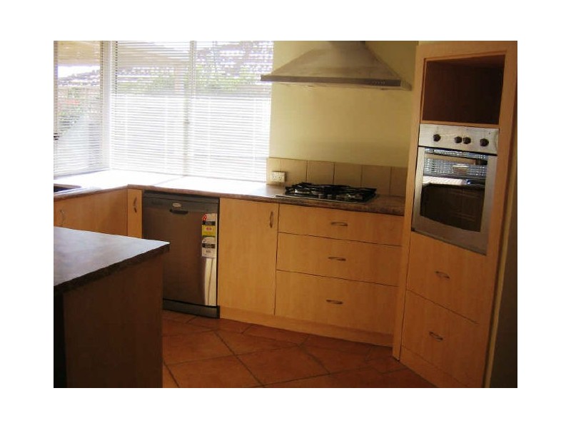 28 Houghton Drive, Carramar WA 6031