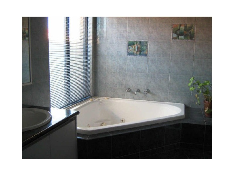 11 Aberfoyle Heights, Currambine WA 6028