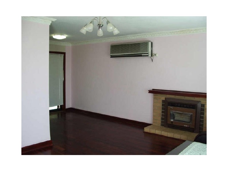 2 Farm Street, Hamersley WA 6022