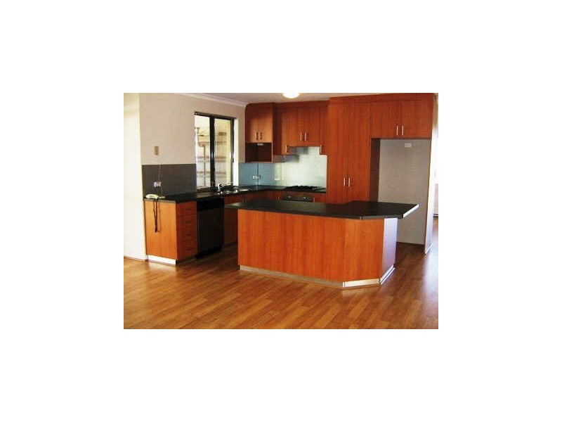 6 MacAlpine Retreat, Kinross WA 6028