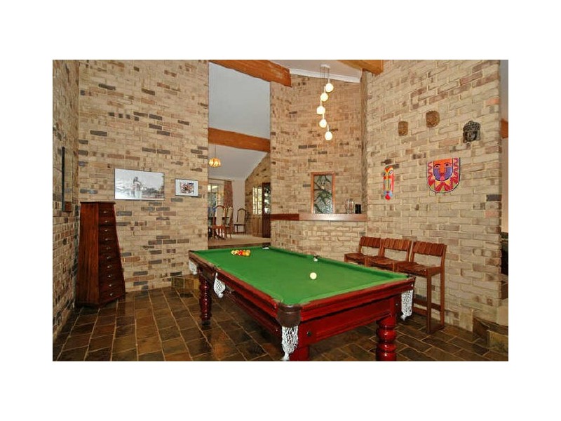 28 Honeysuckle Grove, Carramar WA 6031