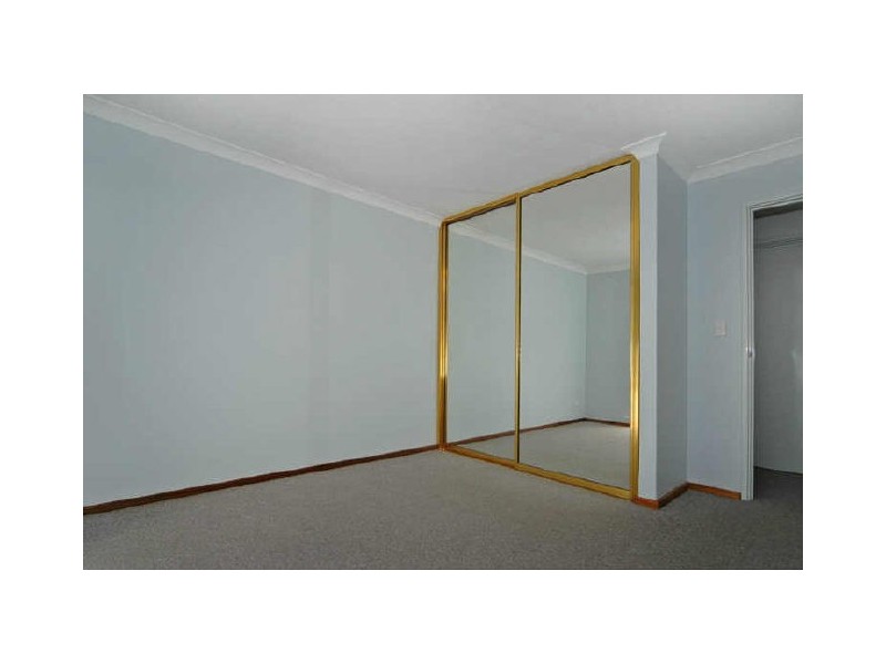 28 Honeysuckle Grove, Carramar WA 6031