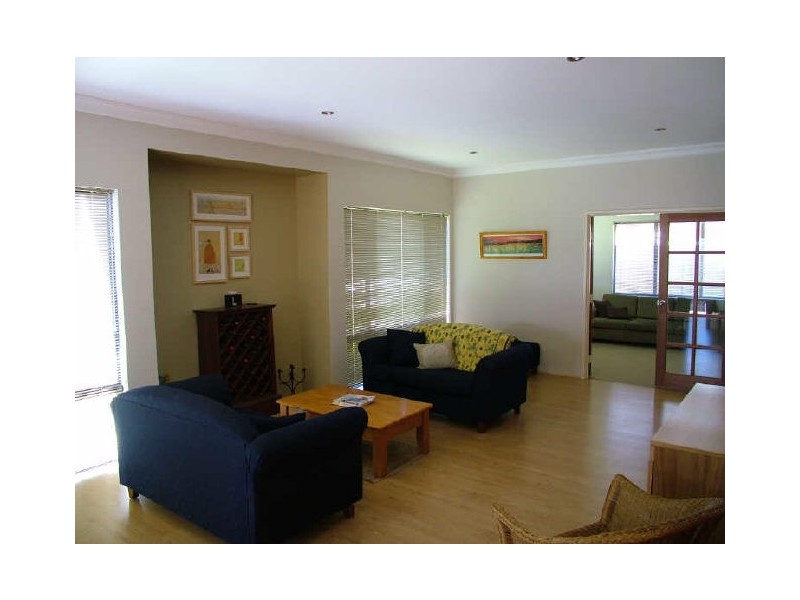 6 Librizzi Parade, Sinagra WA 6065