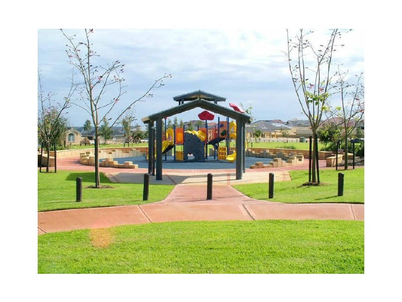 14 Leighton Gardens, Tapping WA 6065