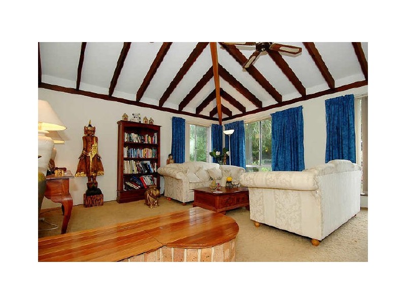 10 The Crest, Woodvale WA 6026