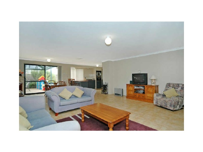 82 Kingsbridge Boulevard, Butler WA 6036