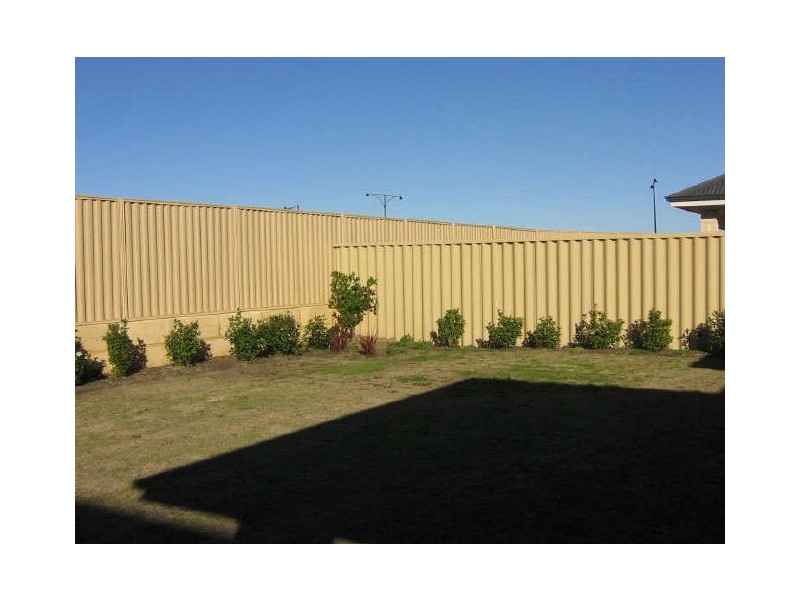 7 Polo Way, Butler WA 6036
