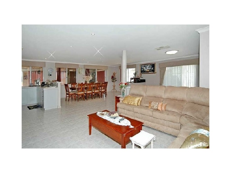 7 Lanskie Court, Joondalup WA 6027