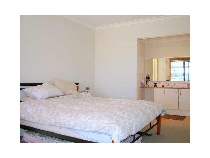 27 Hennessy Drive, Ashby WA 6065