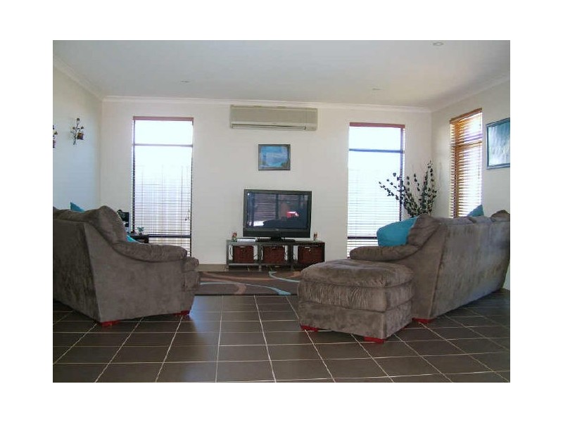 27 Hennessy Drive, Ashby WA 6065