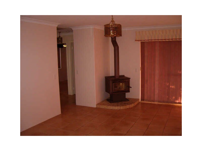 8 Village Walk, Ocean Reef WA 6027