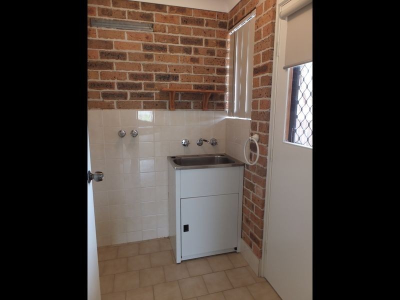 4/12 Illoura Street, Tamworth NSW 2340