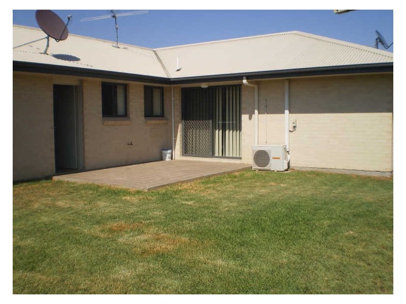 4 Warburton Drive, Tamworth NSW 2340