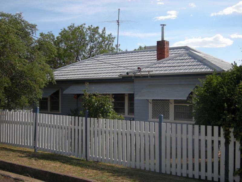 109 Rawson Avenue, Tamworth NSW 2340