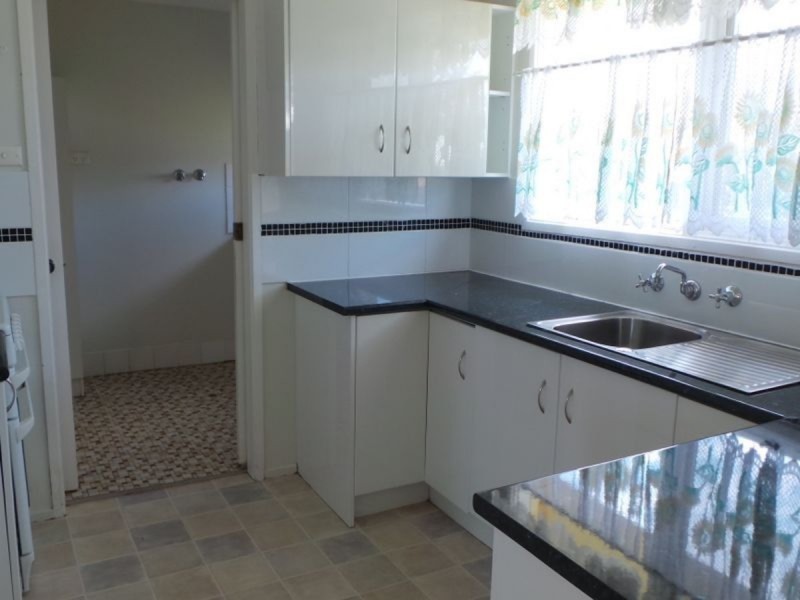 12 Ernest Street, Tamworth NSW 2340