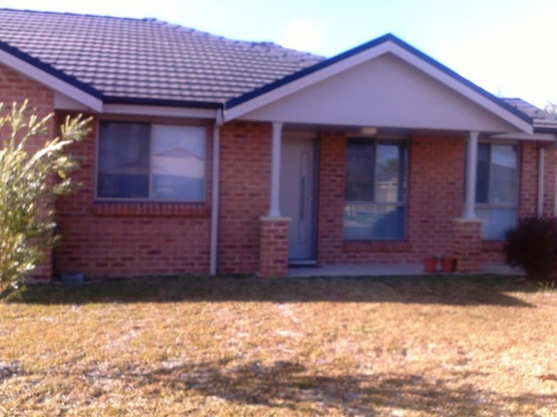 2/2 Minimbah Close, Tamworth NSW 2340