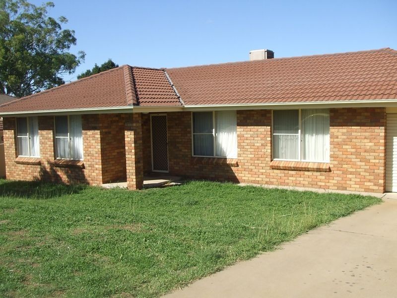 19 Valley Drive, East Tamworth NSW 2340