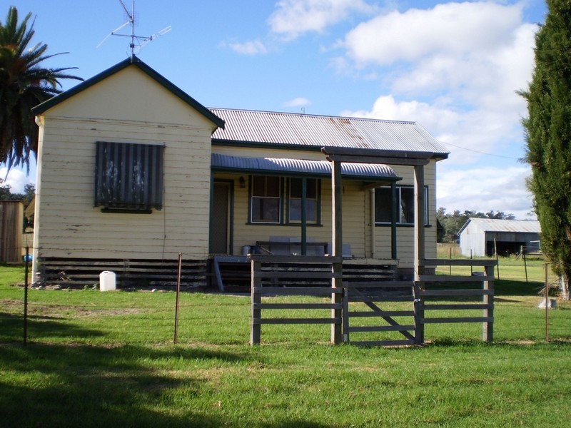 Tintinhull NSW 2352