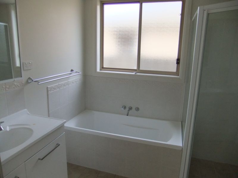 4 Tasman Place, Tamworth NSW 2340