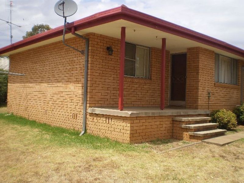 2/34 Harrier Parade, Tamworth NSW 2340