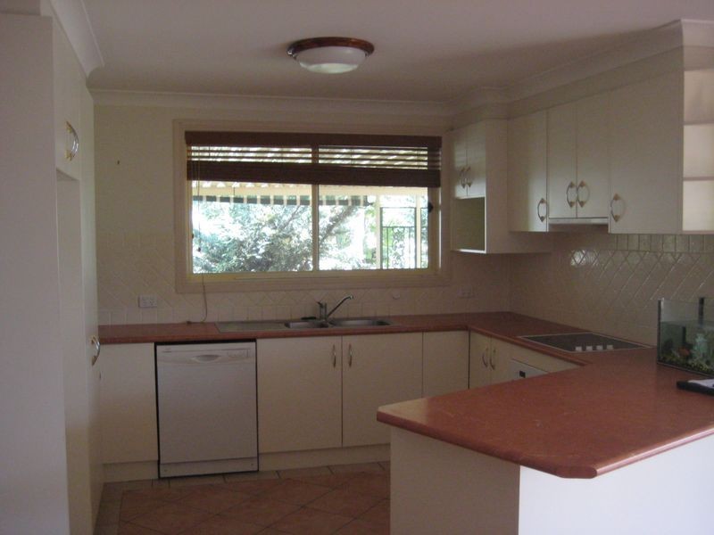 11 Minimbah Court, Hillvue NSW 2340