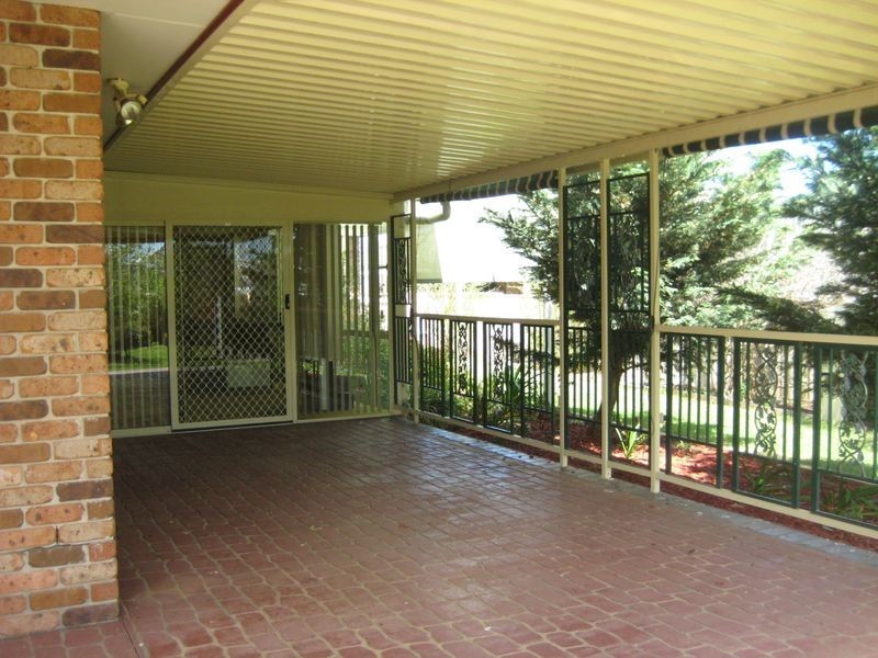 11 Minimbah Court, Hillvue NSW 2340