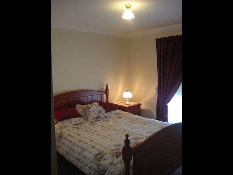 9 Stanley Close, Westdale NSW 2340