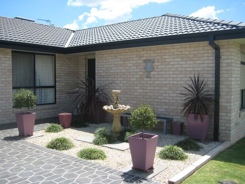 9 Stanley Close, Westdale NSW 2340