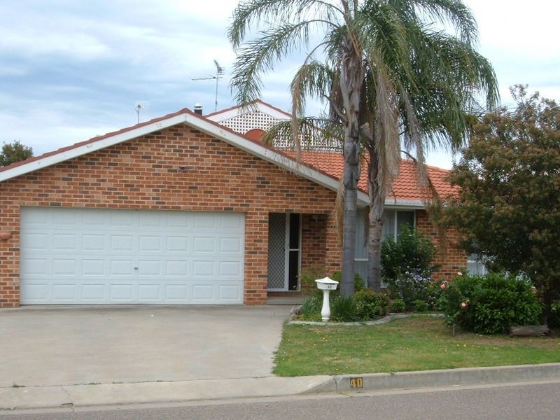 40 Kurrajong Street, Tamworth NSW 2340