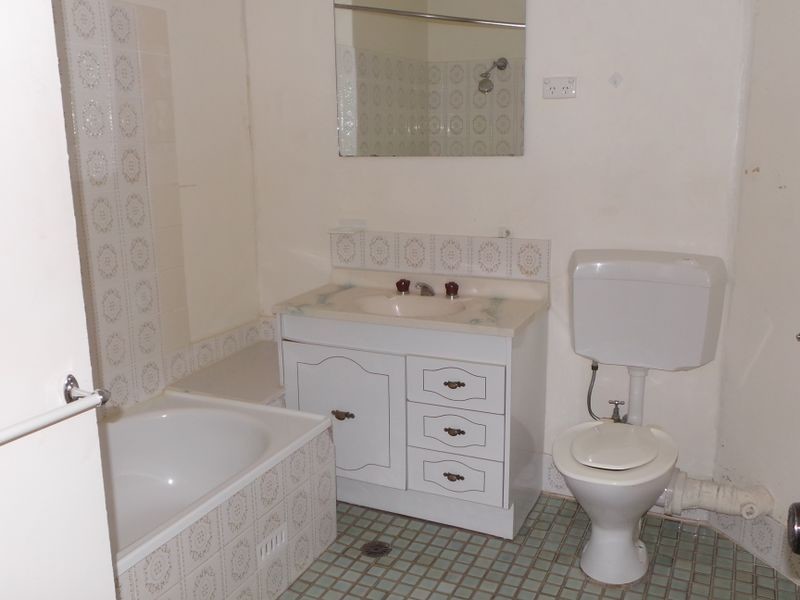 2/48 Carthage Street, Tamworth NSW 2340