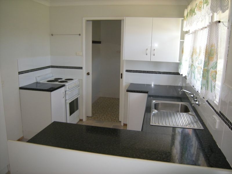 12 Ernest Street, Oxley Vale NSW 2340