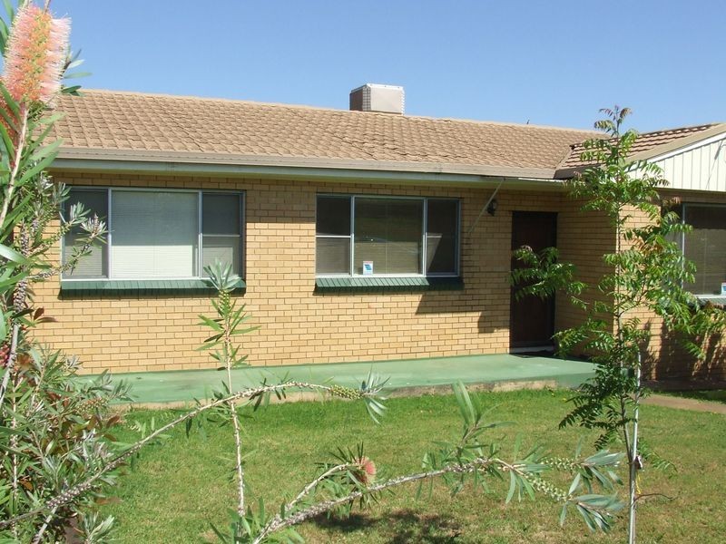10 Cypress, Tamworth NSW 2340