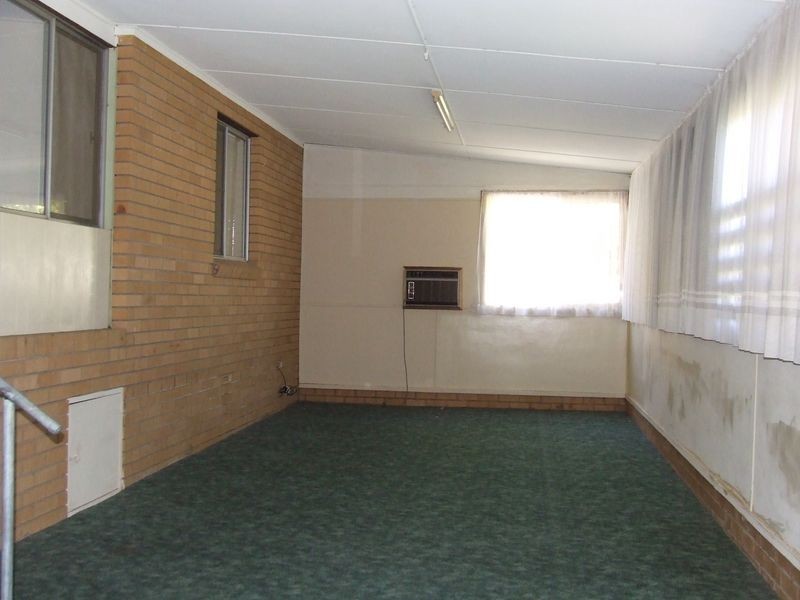 10 Cypress, Tamworth NSW 2340