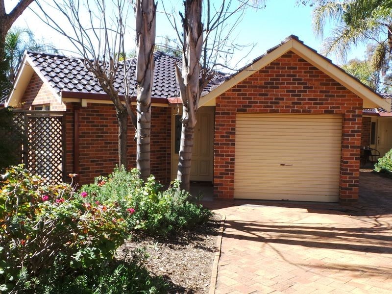 Unit 2/2A Darrell Road, Tamworth NSW 2340