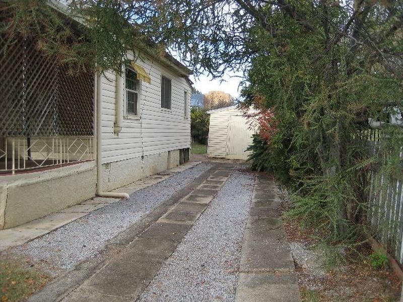 123 Piper Street, Tamworth NSW 2340
