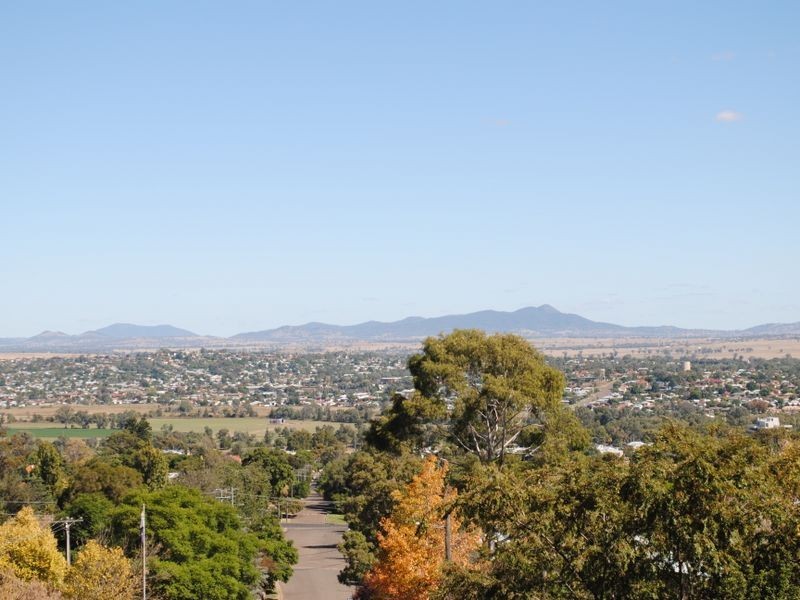 90 Hill Street, Tamworth NSW 2340