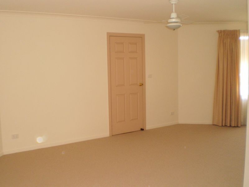 2/14 Cowper Close, Tamworth NSW 2340