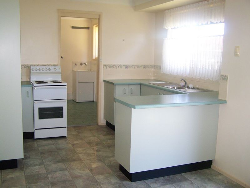 8 Grevillea Place, Tamworth NSW 2340