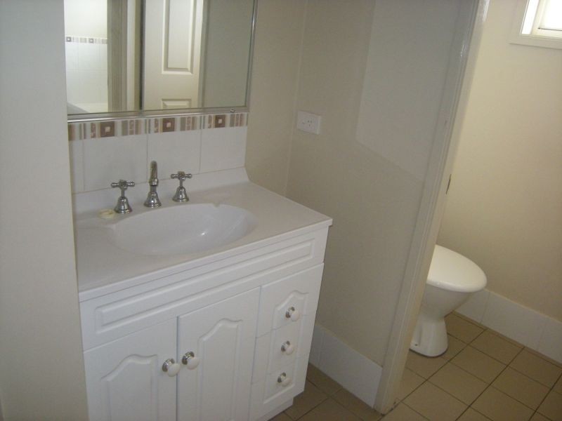 6 Stanley Close, Westdale NSW 2340