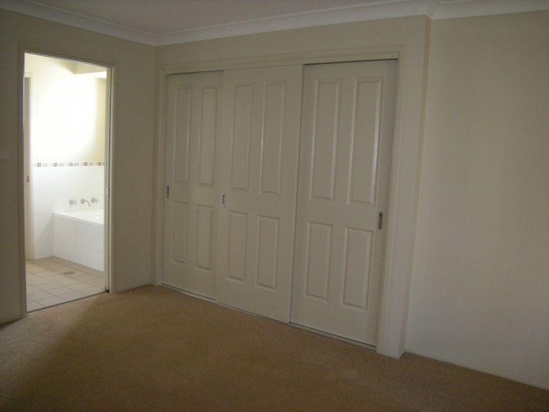 6 Stanley Close, Westdale NSW 2340