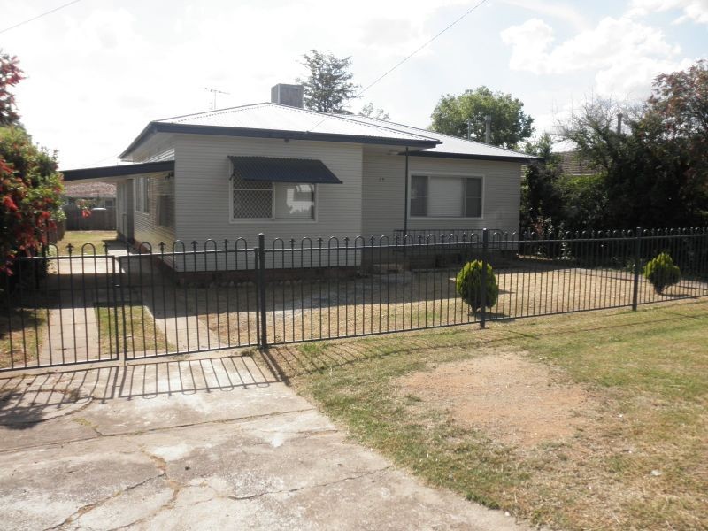 25 Ridge Street, West Tamworth NSW 2340