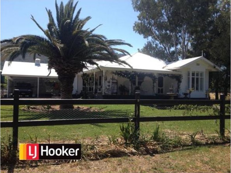 4 King George Avenue, Tamworth NSW 2340