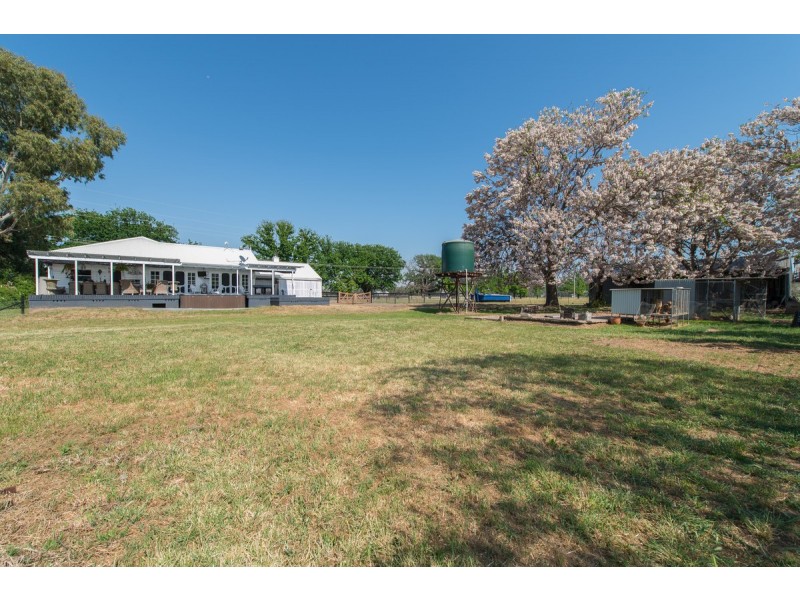 4 King George Avenue, Tamworth NSW 2340